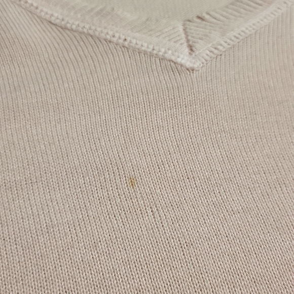 Banana Republic Man's Pink Long Sleeves 100% Cotton V-Neck Sweater- Size M - Picture 11 of 14